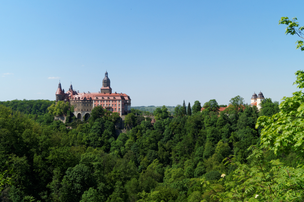 Schloss Fürstenstein vom Aussichtspunkt „der Riesen-Grab” aus gesehen